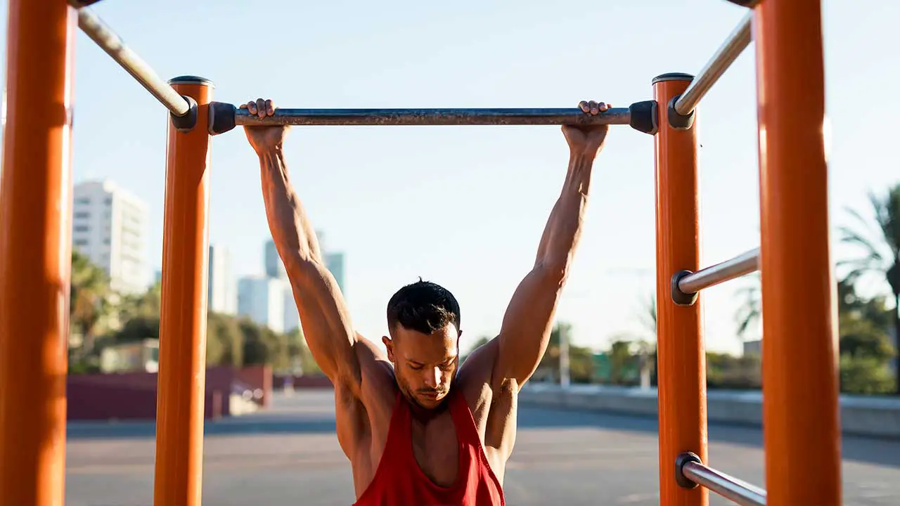 Is 100 Pull-Ups a Day Worth The Effort? All You Need to Know